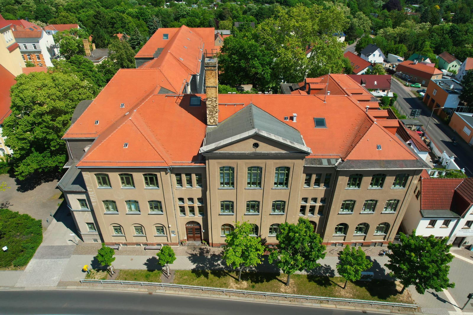 Ein Flug durch die ganze Schule – 56. Oberschule Leipzig